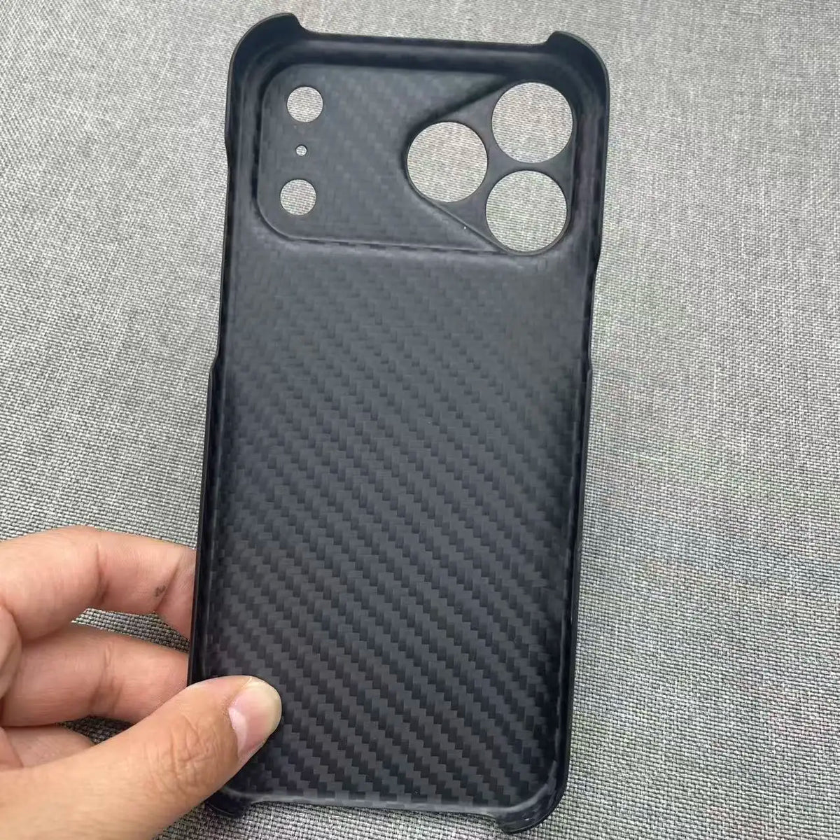 AKATIP Forged Carbon Fiber for iPhone 17Pro Max Ultra Protective Case Gold Foil Anti-Drop Shockproof Carbon Fiber 17Pro Mobile